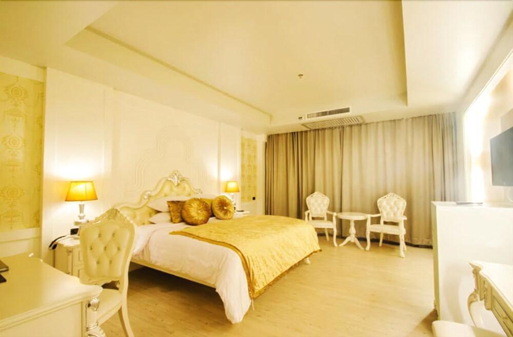 Alvarez Hotel Buri Ram Eksteriør billede