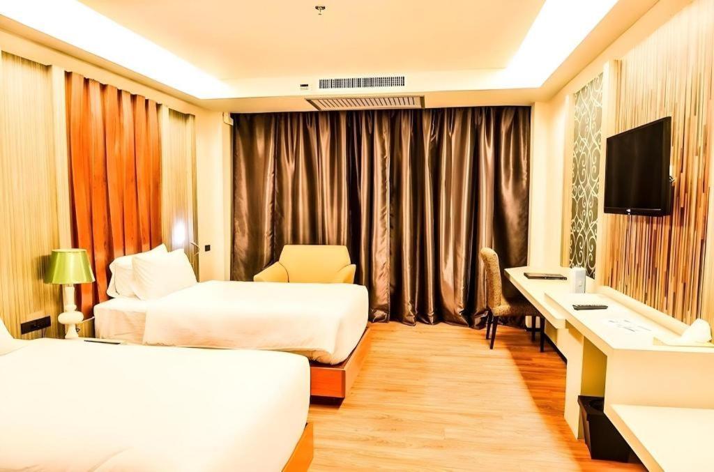 Alvarez Hotel Buri Ram Eksteriør billede