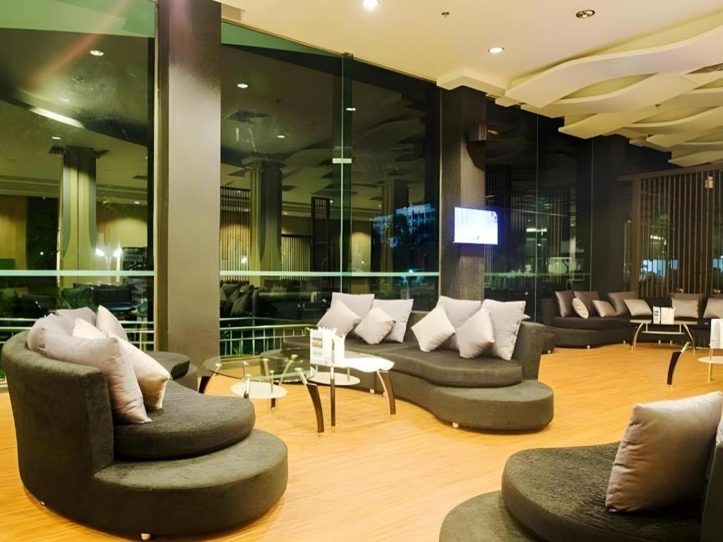 Alvarez Hotel Buri Ram Eksteriør billede