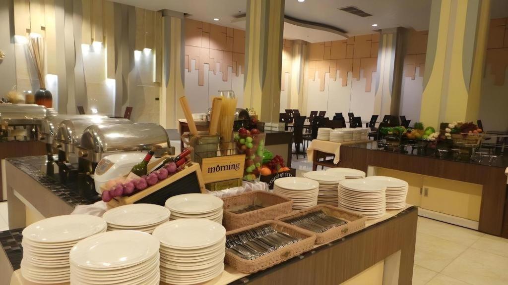 Alvarez Hotel Buri Ram Eksteriør billede