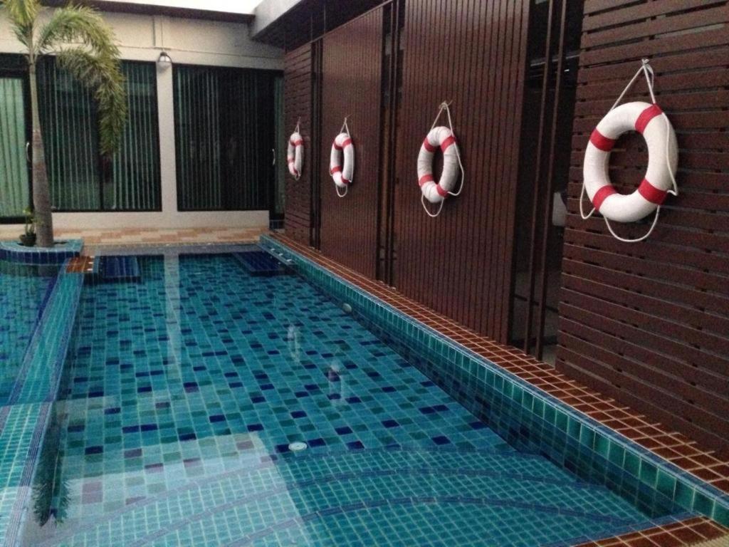 Alvarez Hotel Buri Ram Eksteriør billede