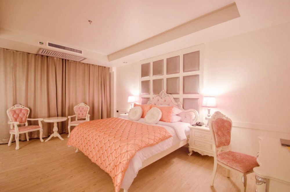 Alvarez Hotel Buri Ram Eksteriør billede