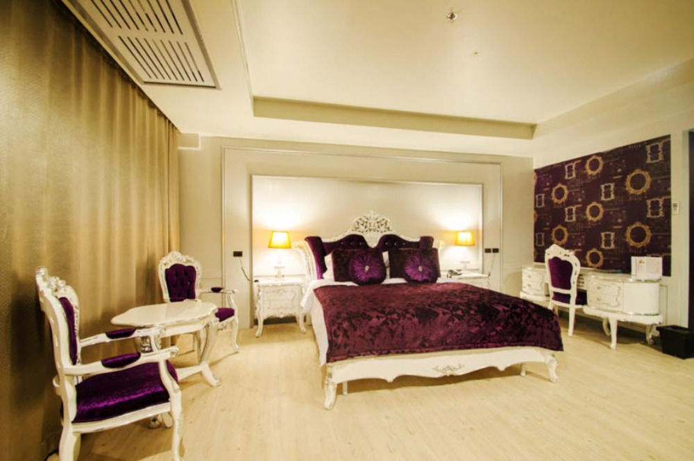 Alvarez Hotel Buri Ram Eksteriør billede