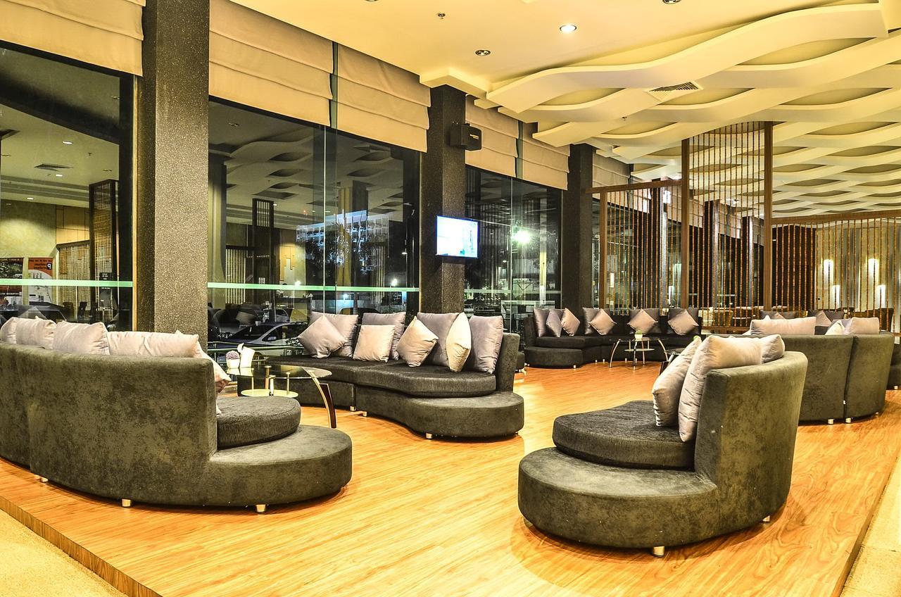 Alvarez Hotel Buri Ram Eksteriør billede